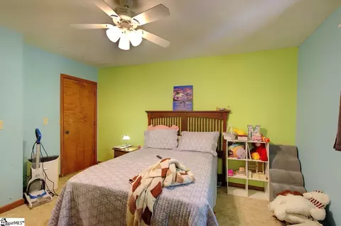 Bedroom - 103 Mcmanis Ln, Pickens, SC 29671 photo 5 of 9