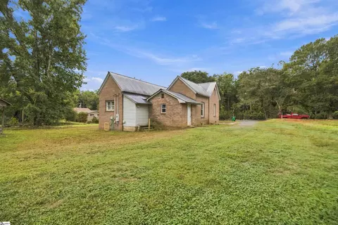 Exterior - 108 Mattison Dr, Williamston, SC 29697 photo 2 of 3