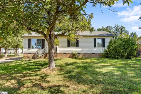 207 Mayfield Rd, Simpsonville, SC 29681