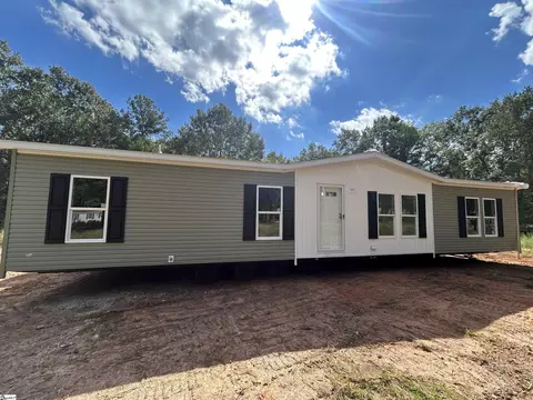 220 Leeds Ln, Spartanburg, SC 29307