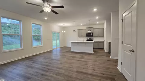 Living - 12 Gateway St, Central, SC 29630 photo 1 of 1