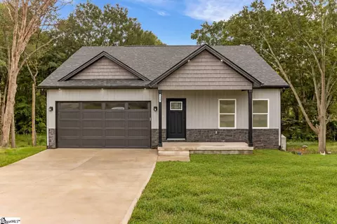 117 Northbrook St, Boiling Springs, SC 29316