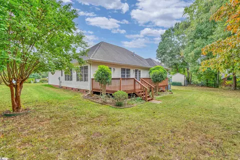 Exterior - 319 Cedar Bluff Dr, Moore, SC 29369 photo 3 of 5