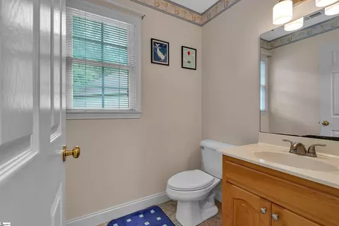 Bath - 319 Cedar Bluff Dr, Moore, SC 29369 photo 4 of 4