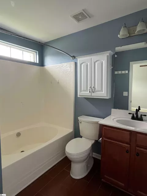 Bath - 202 Elise Dr, Greer, SC 29650 photo 2 of 3