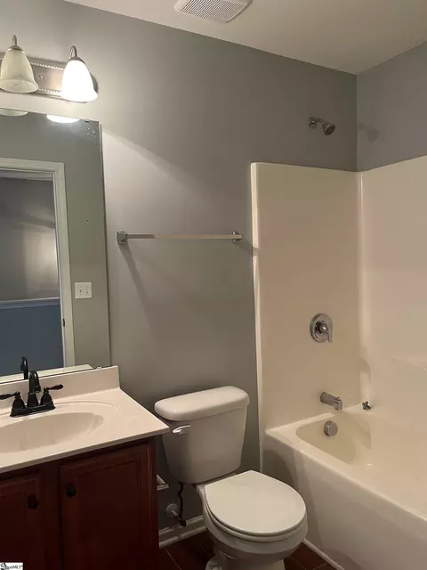 Bath - 202 Elise Dr, Greer, SC 29650 photo 3 of 3
