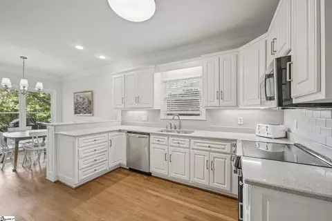 Kitchen - 9 March Winds Ct, Greer, SC 29650 photo 4 of 5