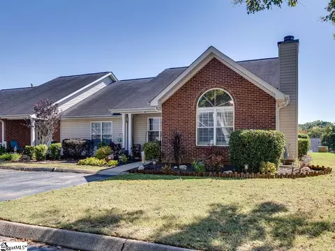 306 Woodruff Park Ln, Simpsonville, SC 29681