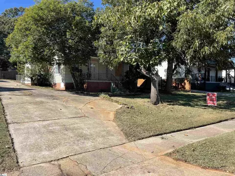 67 Wallace St, Greenville, SC 29605