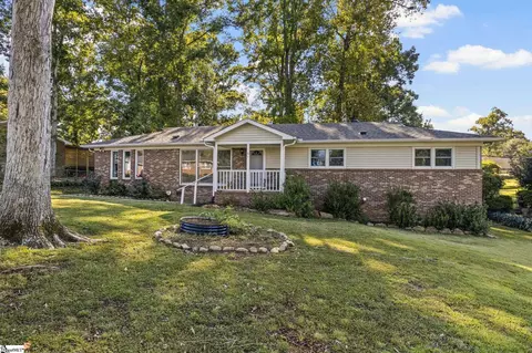 5 Tazewell Dr, Greenville, SC 29617