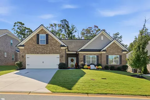 105 Oaktree Way, Taylors, SC 29687