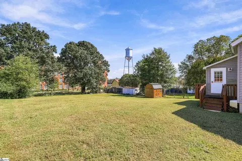 Exterior - 105 S 6th St, Easley, SC 29640 photo 1 of 4