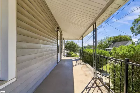 Exterior - 105 S 6th St, Easley, SC 29640 photo 4 of 4