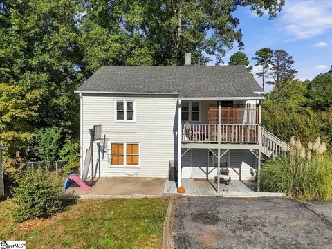 1676 Old Charlotte Rd, Spartanburg, SC 29307