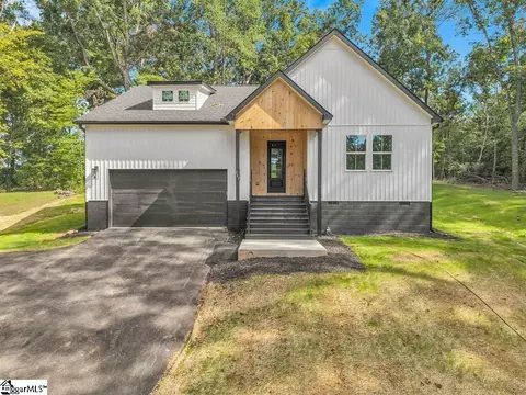 245 Tucker Rd, Spartanburg, SC 29306