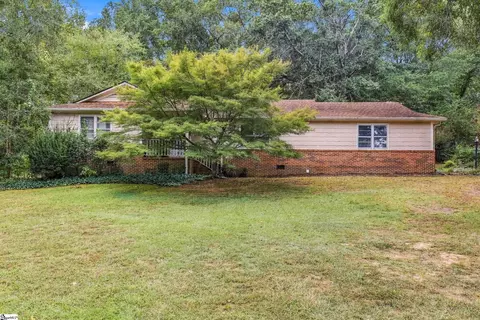 205 Belmont Dr, Fountain Inn, SC 29644