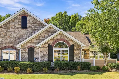 84 Fudora Cir, Simpsonville, SC 29681