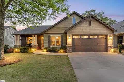 3 Dolerite Dr, Taylors, SC 29687