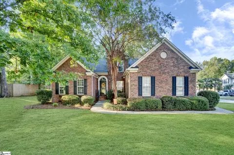 521 Scarlet Oak Dr, Fountain Inn, SC 29644