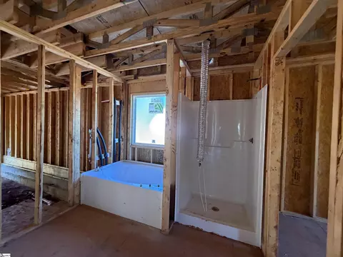 Bath - 100 Rockingham Rd, Seneca, SC 29672 photo 1 of 1
