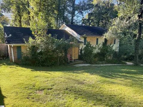 38 Green Acres Dr, Boiling Springs, SC 29316