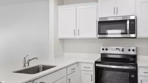 Kitchen - 772 Embark Cir, Greer, SC 29651 photo 2 of 4