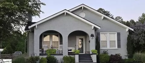 211 Duke St, Ninety Six, SC 29666