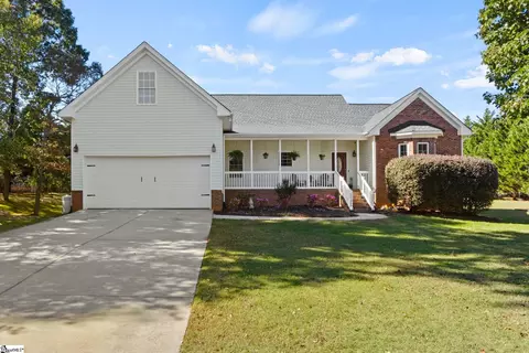 111 Quartermein Ct, Piedmont, SC 29673