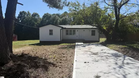 12 Scott Dr, Greenville, SC 29611