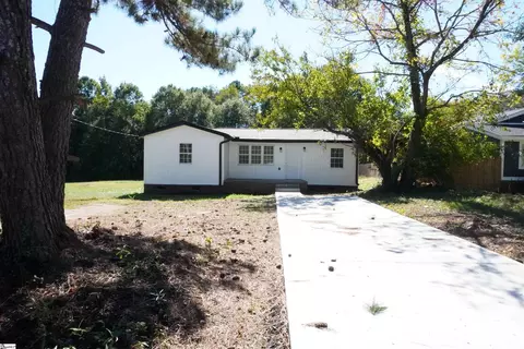 12 Scott Dr, Greenville, SC 29611