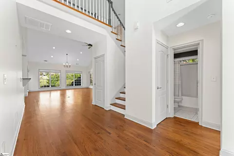 Entry Way - 14 Barnstable Ct, Greer, SC 29650 photo 2 of 4