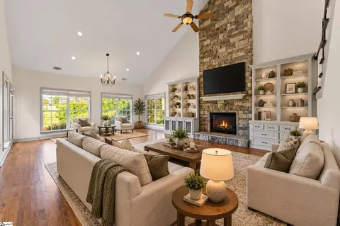 Living - 14 Barnstable Ct, Greer, SC 29650 photo 2 of 8