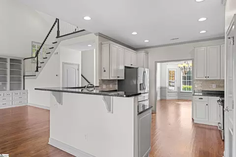 Kitchen - 14 Barnstable Ct, Greer, SC 29650 photo 3 of 5