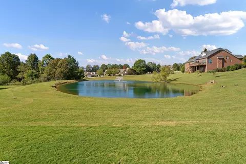 Exterior - 14 Barnstable Ct, Greer, SC 29650 photo 4 of 9