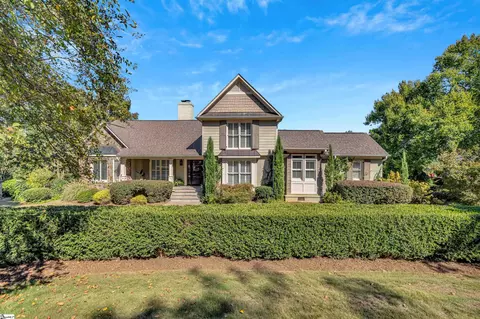 53 Club Forest Ln, Greenville, SC 29605