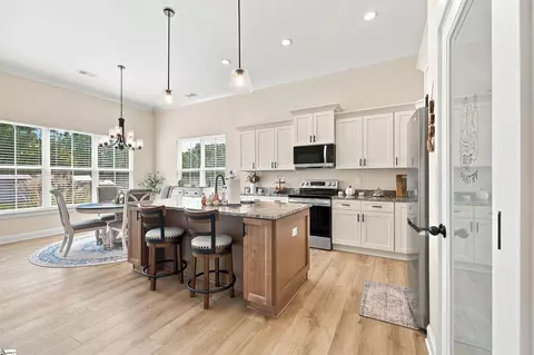 Kitchen - 6838 Midway Rd, Williamston, SC 29697 photo 2 of 4