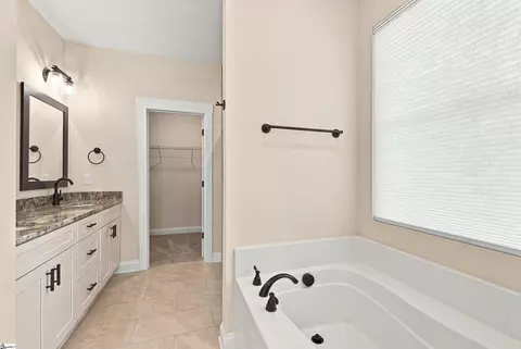 Entry Way - 6838 Midway Rd, Williamston, SC 29697 photo 8 of 9