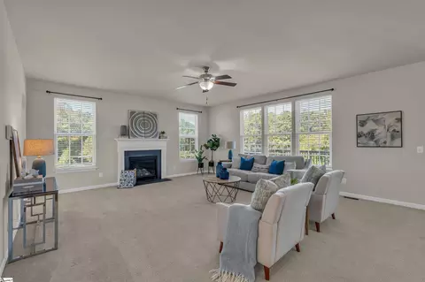Living - 3 Grace Ct, Easley, SC 29642 photo 3 of 5