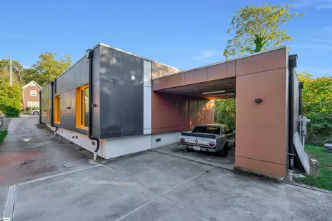 308 S Calhoun St, Greenville, SC 29601