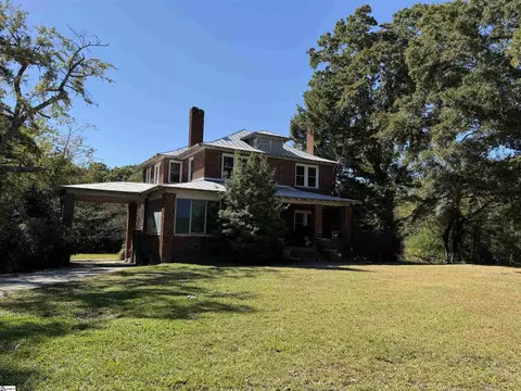 9102 Old Laurens Rd, Gray Court, SC 29645
