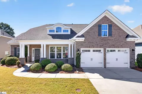216 Holstein Ct, Fountain Inn, SC 29644