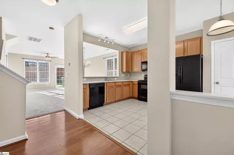 Entry Way - 100 Xander Dr, Greer, SC 29650 photo 3 of 7