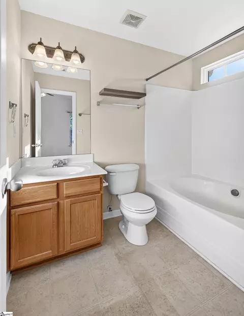 Bath - 100 Xander Dr, Greer, SC 29650 photo 4 of 5
