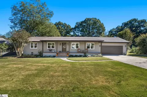 263 Inn Cir, Fountain Inn, SC 29644