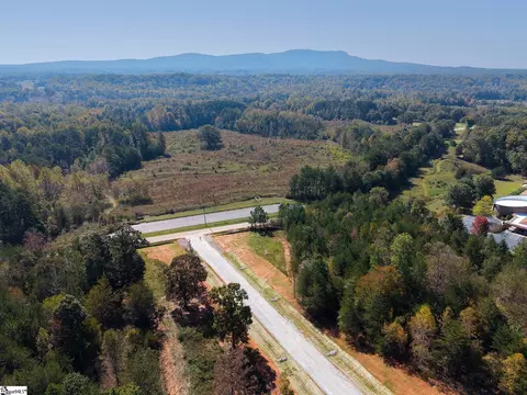 127 Mccauley Rd, Travelers Rest, SC 29690