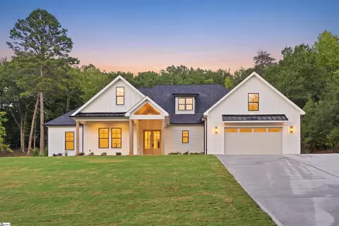 22 Jesse Ct, Taylors, SC 29687