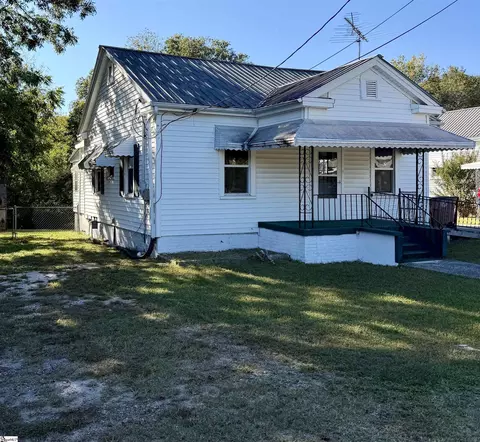 550 Leaman Ave, Whitmire, SC 29178