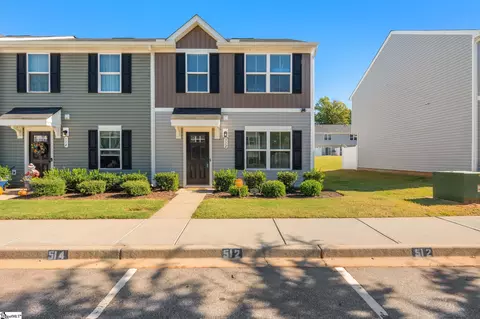 512 Hampton Townes Dr, Greenville, SC 29617