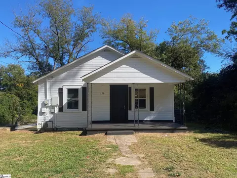 130 Williams St, Laurens, SC 29360