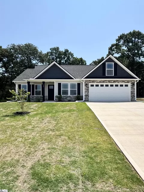 140 E Twisted Tree Ln, Gaffney, SC 29341